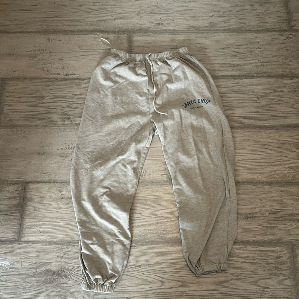 Santa Cruz California grey sweat pants size 4